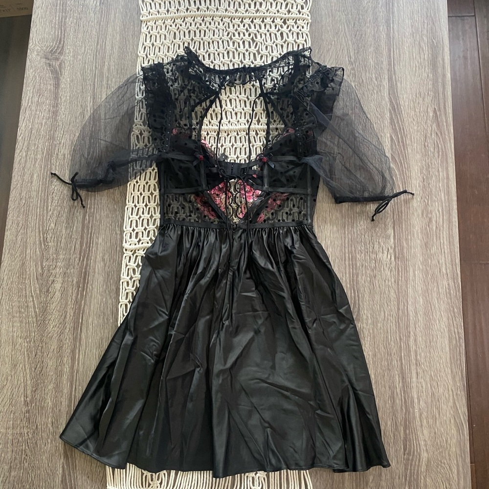NEW For Love and Lemons Juliet puff sleeve cut out floral dress - Picture 10 of 10